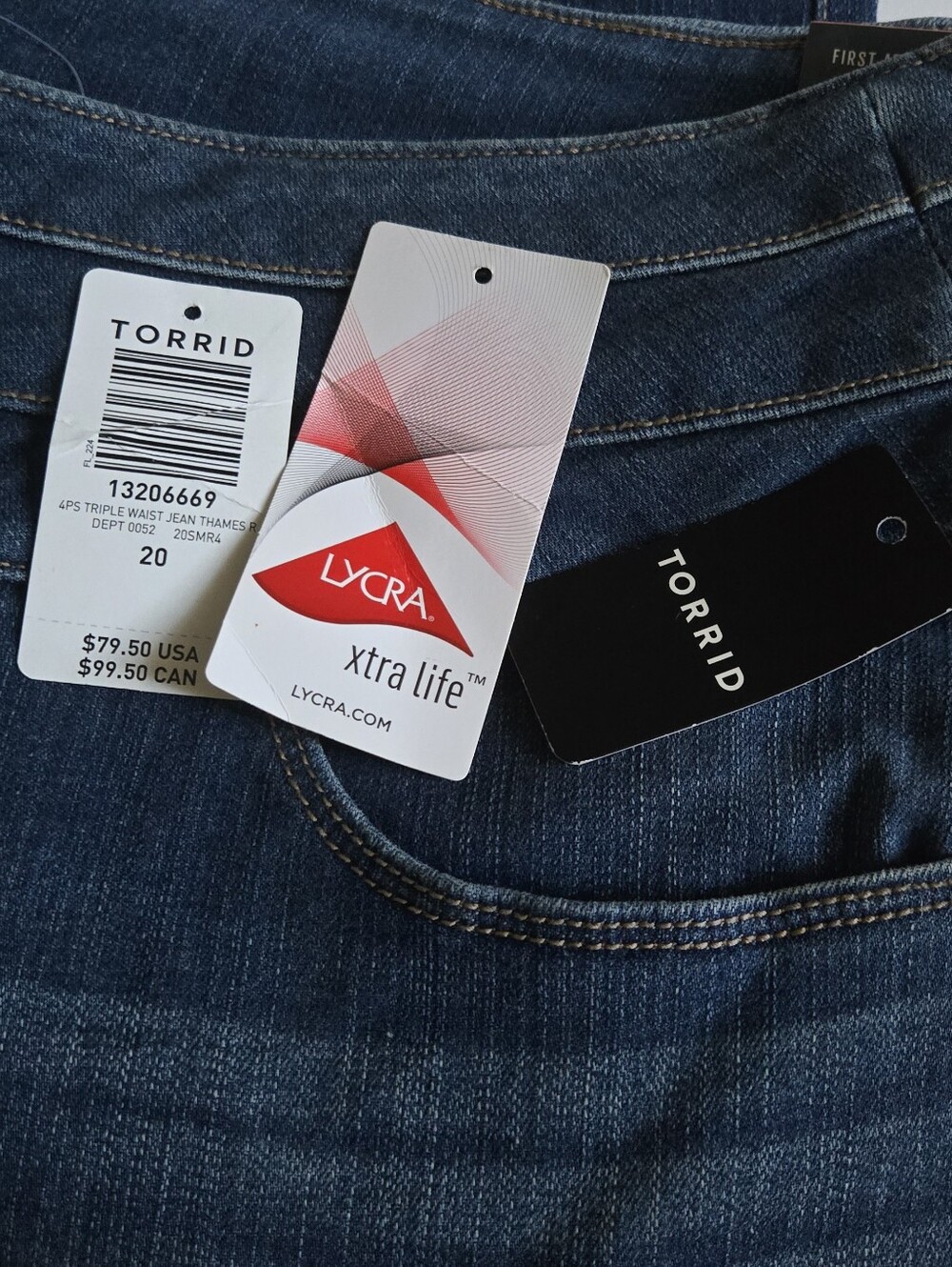 NWT Torrid Premium Triple Waist Skinny Jeans Thames Wash 20R Smoothing - Picture 2 of 6